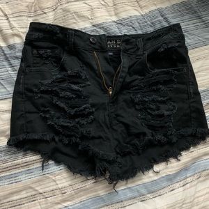 American Eagle 🦅 High waisted festival shorties